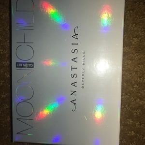 ON HOLD - Anastasia Moon-child Highlighter Pallet